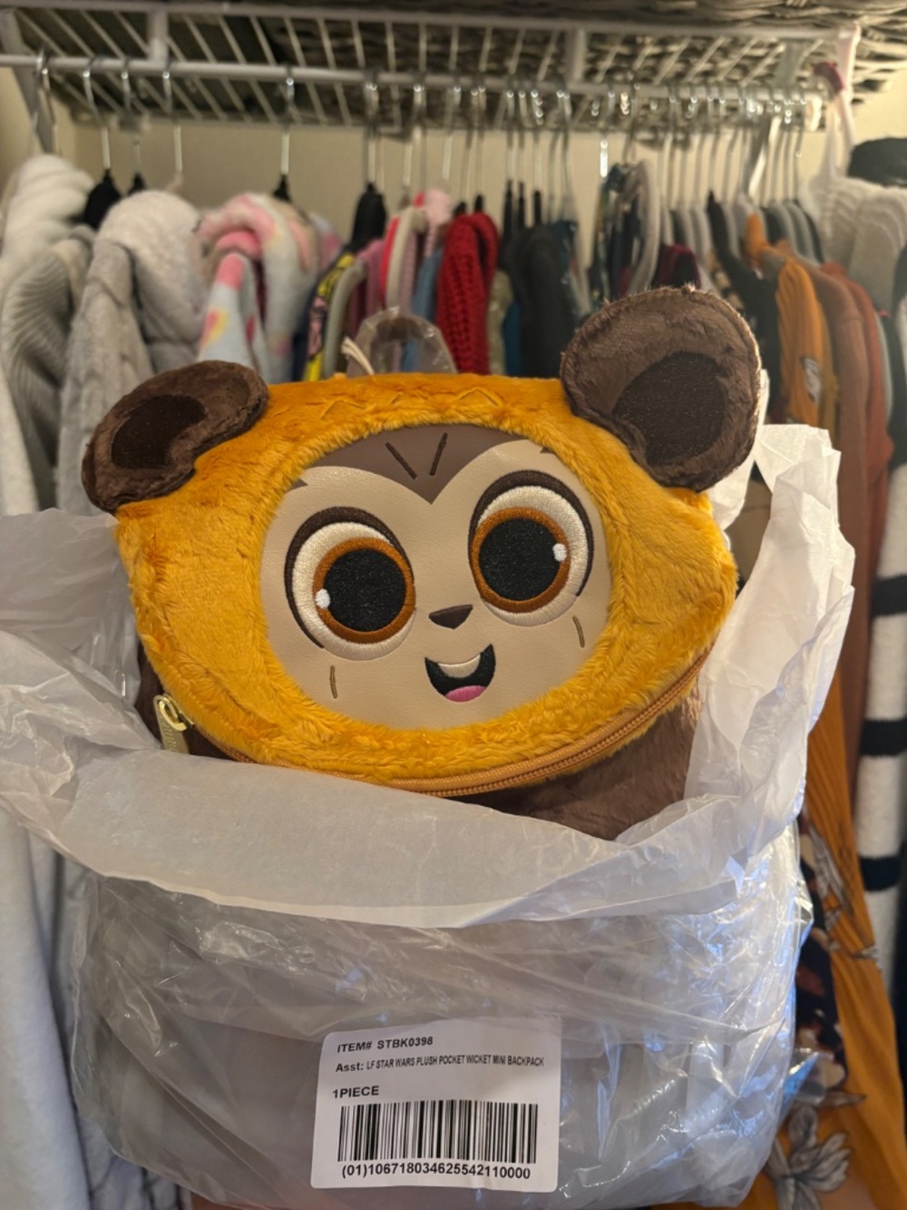 Loungefly | Star Wars | Plush Pocket Wicket Ewok | Mini Backpack - Picture 9 of 11